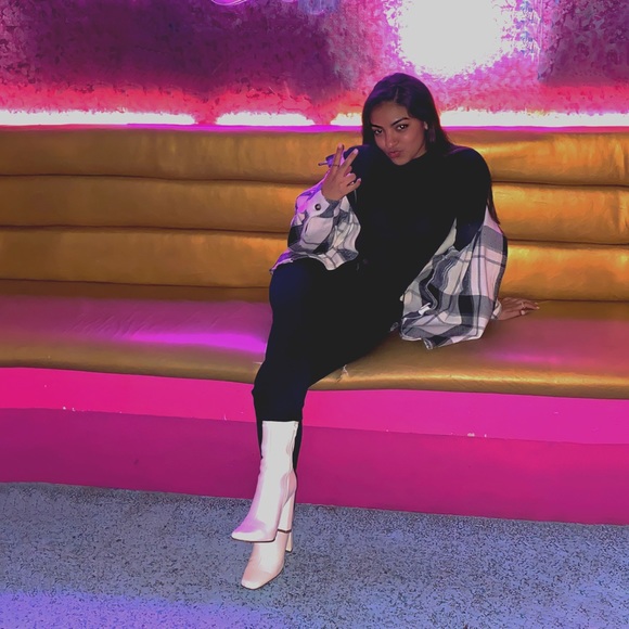 Meet your Posher, Millie - Picture 1 of 1